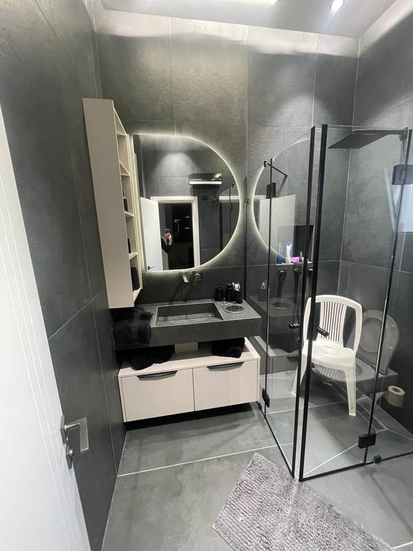מראה LED שחורה עגולה